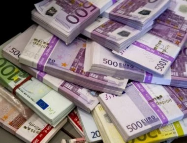 Εφοριακοί στη Θεσσαλονίκη έπαιρναν μίζες 100.000 ευρώ  